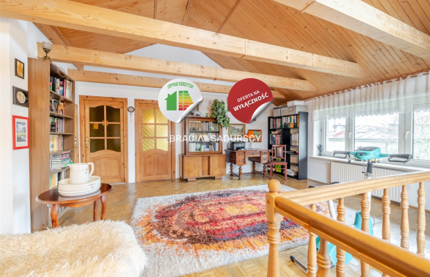 Dom dwurodzinny z potencjałem usługowym - Kraków, Bronowice Małe    

    LOKALIZACJA:  ul. Olkuska, dzielnica Krowodrza / Bron