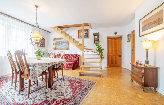 Dom dwurodzinny z potencjałem usługowym - Kraków, Bronowice Małe    

    LOKALIZACJA:  ul. Olkuska, dzielnica Krowodrza / Bron