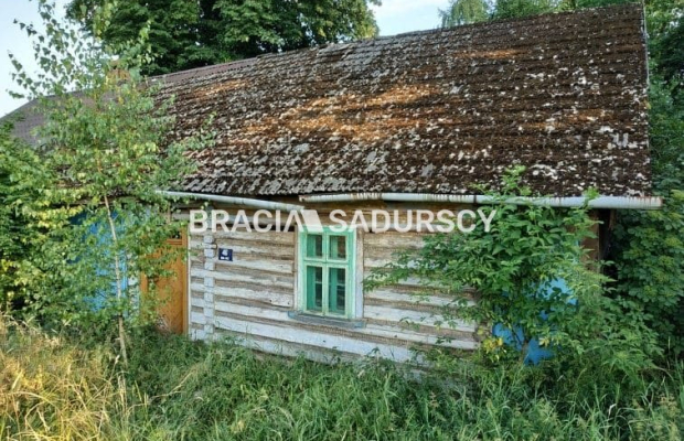 Działka rolna z drewnianym domem Nowa Wieś 