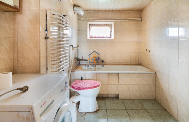 Dom z potencjałem - idealny pod inwestycję. 