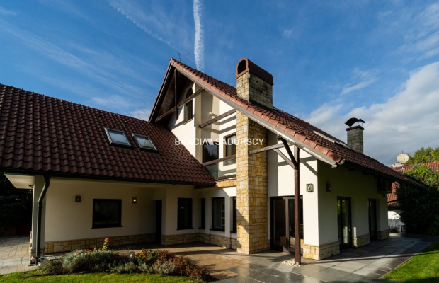 Na wynajem rezydencja, Wola Justowska/wysoki stand