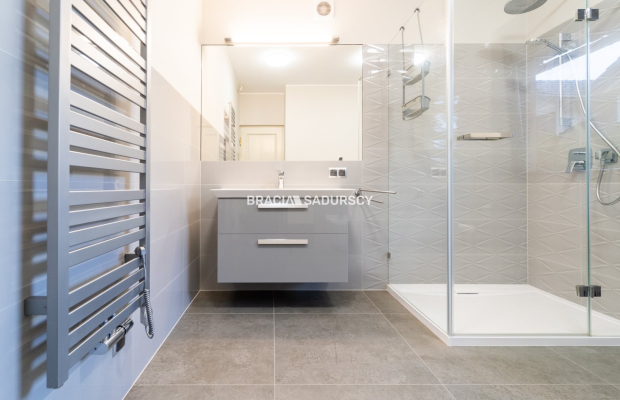 Na wynajem rezydencja, Wola Justowska/wysoki stand