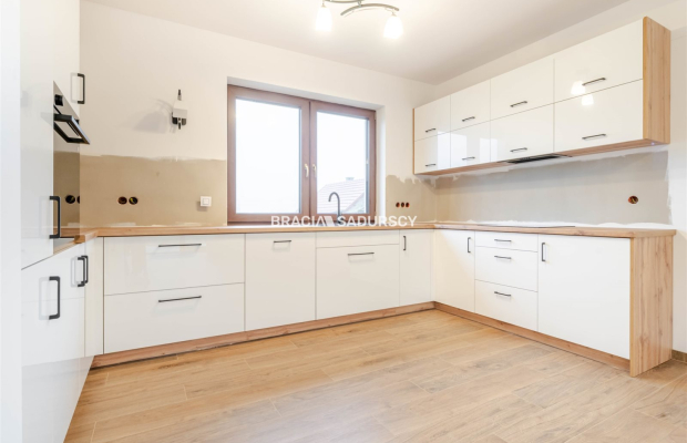 Nowy dom 6pokoi 160m2 działka 7arów Wieliczka