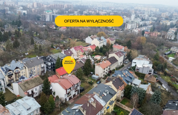 dwa budynki w Centrum Krakowa. 