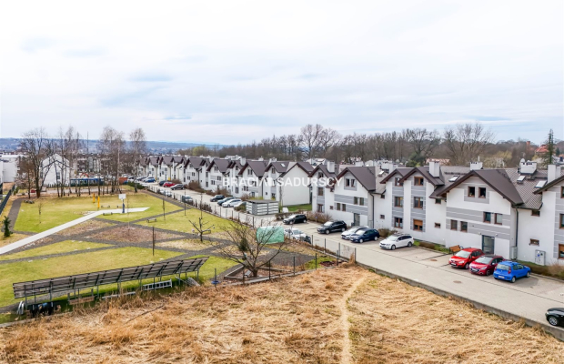 PRZESTRONNY LOKAL W NOWYM BUDOWNICTWIE NA KLINACH