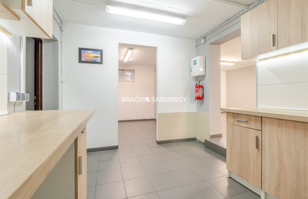 PRZESTRONNY LOKAL W NOWYM BUDOWNICTWIE NA KLINACH