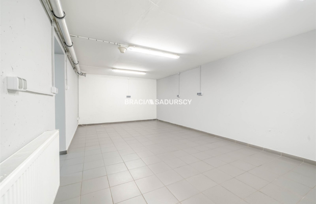 PRZESTRONNY LOKAL W NOWYM BUDOWNICTWIE NA KLINACH