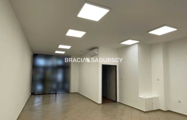 Lokal usługowy 63m2 na sprzedaż
