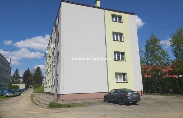 Chrzanów, ul. Kolonia Fabryczna - do sprzedania garaż (z możliwym najemcą)  

  
Oferujemy garaż o powierzchni 26 m2 wraz z dzi