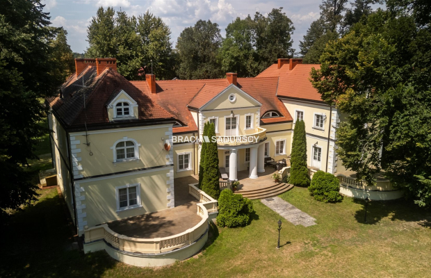 Historyczny Pałac w Radoszewnicy