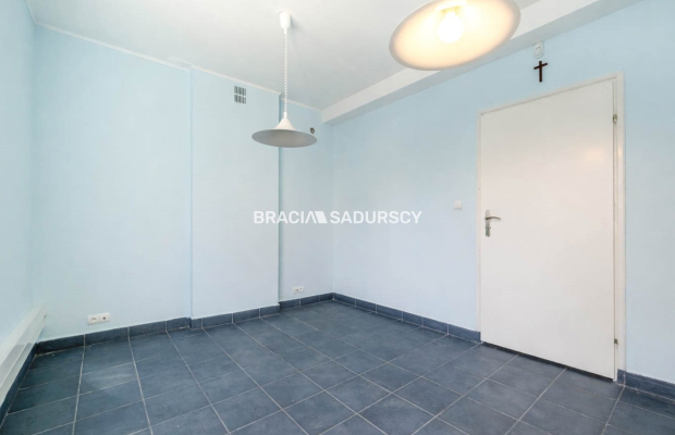 Budynek handlowo-mieszkanly Centrum Skawiny