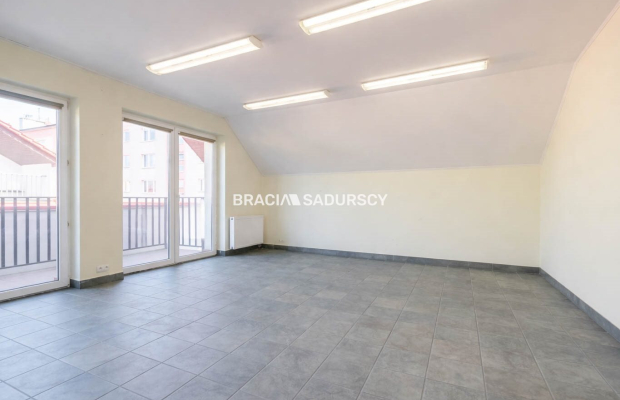 Budynek handlowo-mieszkanly Centrum Skawiny