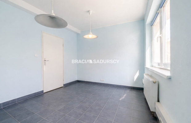 Budynek handlowo-mieszkanly Centrum Skawiny