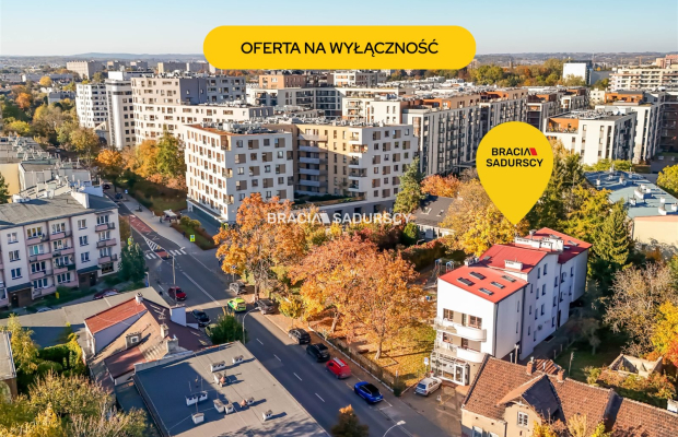 Lokal mieszkalno-usługowy w centrum.