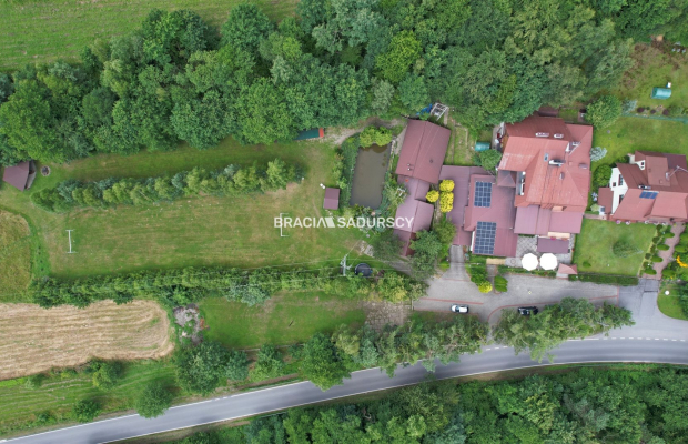 Wyjątkowy obiekt mieszkalno - usługowy o pow. 820 m2 w Iwkowej   

 Oferujemy Państwu unikalną nieruchomość o charakterze miesz