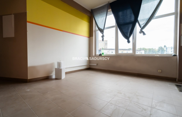 Lokal przy placu Bieńczyckim, Kraków Bieńczyce