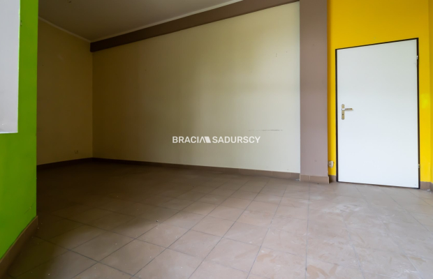 Lokal przy placu Bieńczyckim, Kraków Bieńczyce