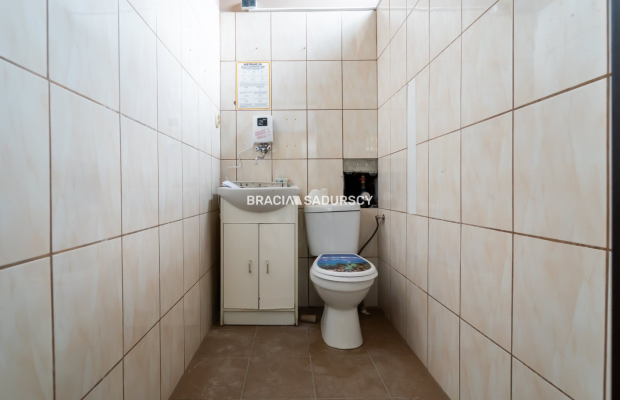 Lokal przy placu Bieńczyckim, Kraków Bieńczyce