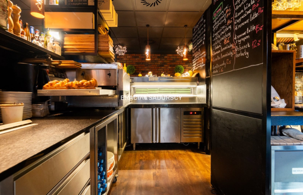 Dochodowa restauracja do odstąpienia