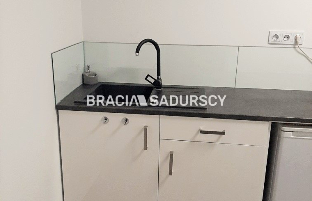 nowy lokal 170 m2 Sakwina