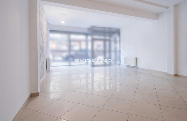 lokal 93m2 parter z witryna wynajem