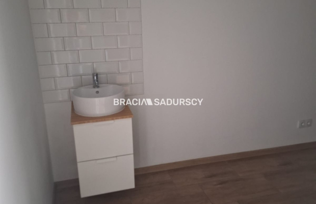 Grzegórzki – ul. Dąbska | Lokal 109 m² na wynajem