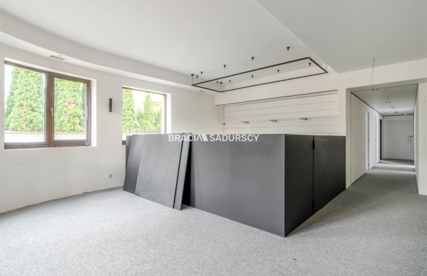 lokal handlowo-usługowy lub biurowy 100m2 Olsza