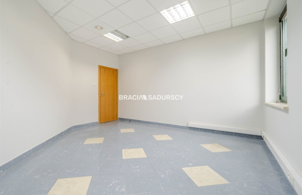 LOKAL OK 15,5 M2 BIUROWY PRĄDNIK BIAŁY -BIUROWIEC