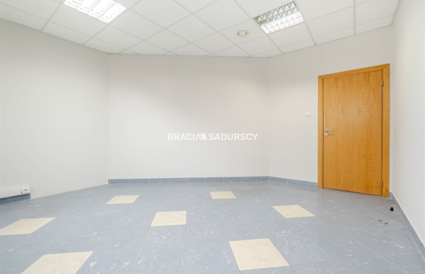 LOKAL OK 15,5 M2 BIUROWY PRĄDNIK BIAŁY -BIUROWIEC