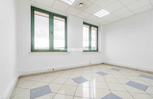 lokal biurowy w biurowcu 11m2 Pradnk Bialy