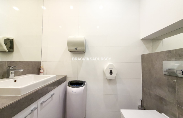 Lokal usługowo-biurowy, 170 m², Zabłocie, parter