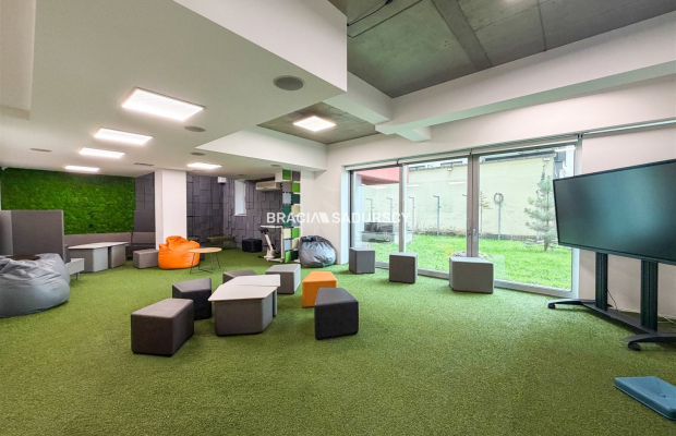 Lokal usługowo-biurowy, 170 m², Zabłocie, parter