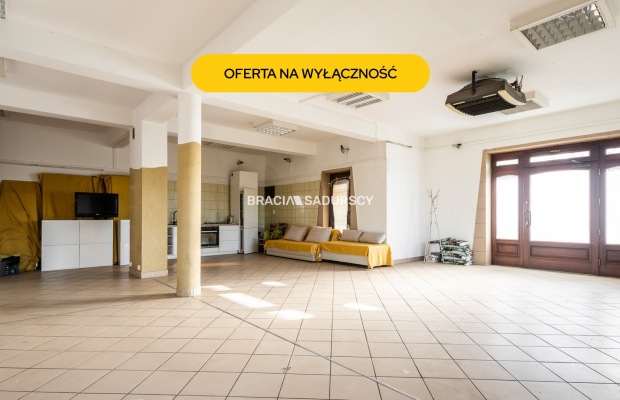 Lokal do wynajęcia w Centrum miejscowości Radziszów.   
Mam przyjemność zaoferować Państwu lokal do wynajęcia  o powierzchni 10