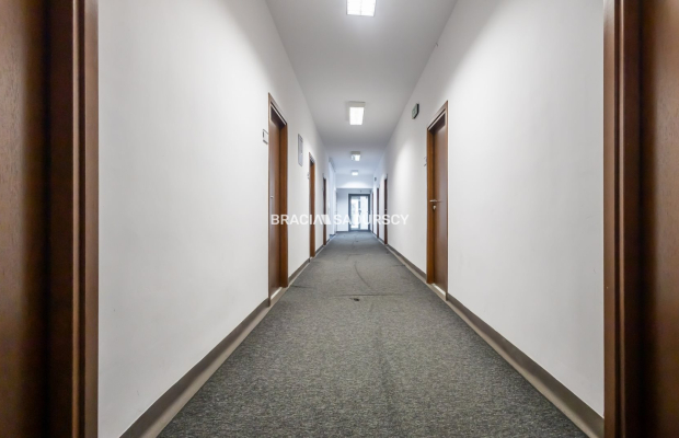 Bronowice, 217m2 biur + parking