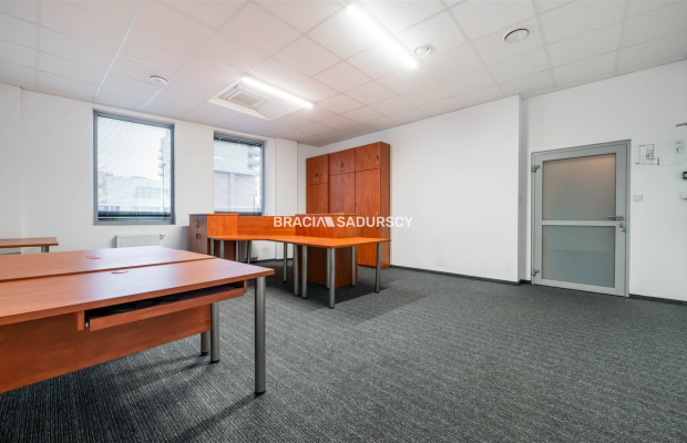 Powierzchnia biurowa z parkingiem - 250m2