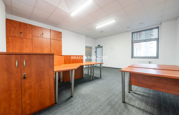 Powierzchnia biurowa z parkingiem - 250m2