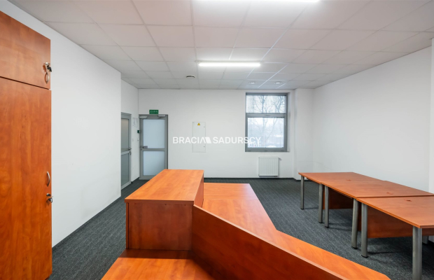 Powierzchnia biurowa z parkingiem - 250m2