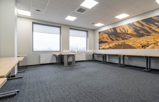 Powierzchnia biurowa z parkingiem  - 400m2 