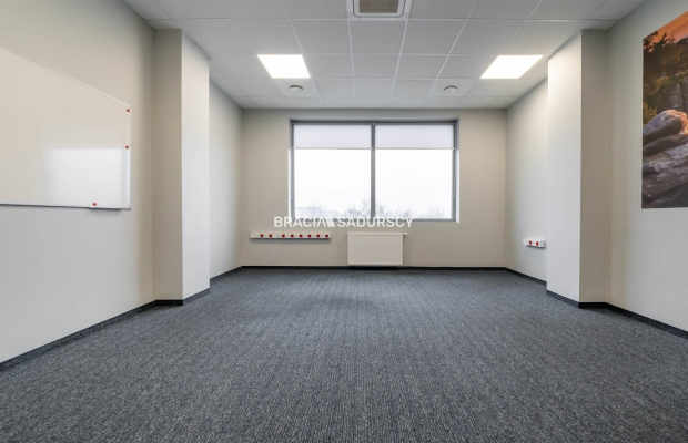 Powierzchnia biurowa z parkingiem  - 400m2 