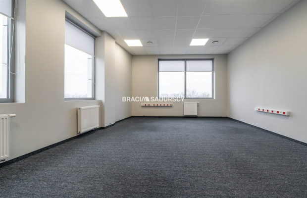 Powierzchnia biurowa z parkingiem  - 400m2 