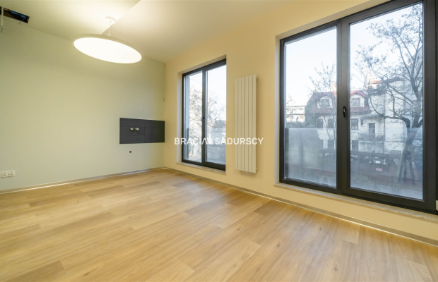 Lokal wykończony/ 108m2/ świetna lokalizacja 