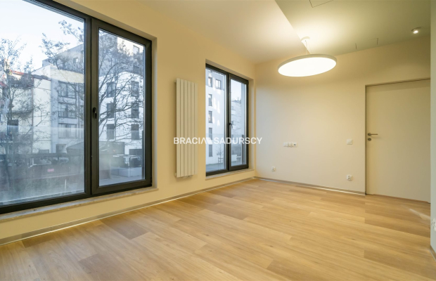 Lokal wykończony/ 108m2/ świetna lokalizacja 