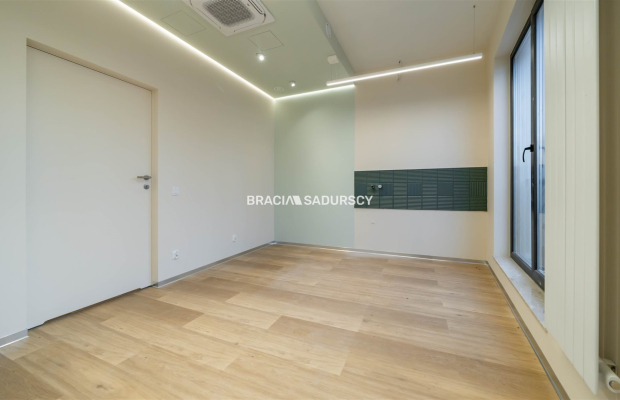 Lokal wykończony/ 108m2/ świetna lokalizacja 