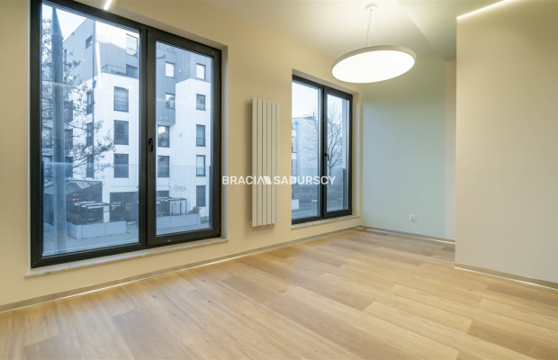 Lokal wykończony/ 108m2/ świetna lokalizacja 