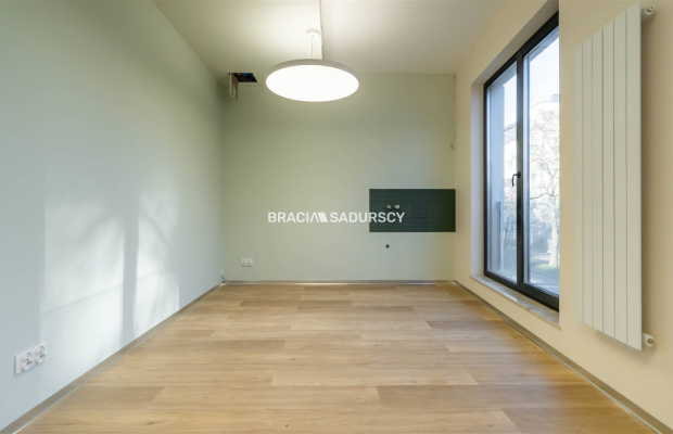 Lokal wykończony/ 108m2/ świetna lokalizacja 