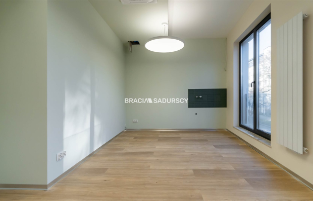 Lokal wykończony/ 108m2/ świetna lokalizacja 