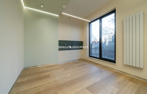 Lokal wykończony/ 108m2/ świetna lokalizacja 