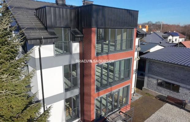 Wolnostojący obiekt biurowy- 300m2!!!