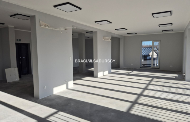 Wolnostojący obiekt biurowy- 300m2!!!