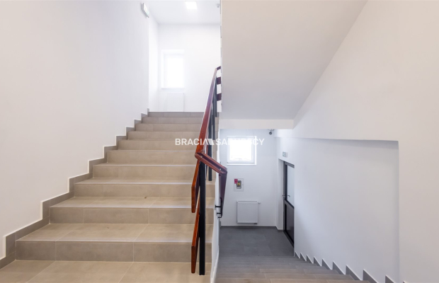 204m2 w biurowcu,ok. Mogilskiej,super cena 45zł/m2